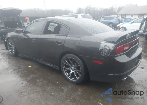 2013 Dodge Charger Srt8 Super Bee z USA, uszkodzony, nr VIN 2C3CDXGJ0DH533934